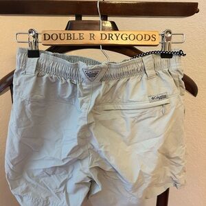 Women’s Columbia shorts